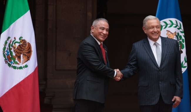Presidente López Obrador se reúne con el primer ministro de Belice en Palacio&nbsp;Nacional