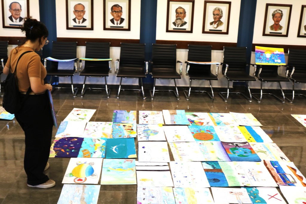 PARTICIPAN&nbsp;MÁS DE 600 ESTUDIANTESEN CONCURSO DE PINTURA “EL NIÑO Y LA&nbsp;MAR”