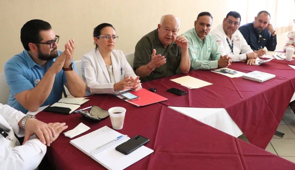 FIRMA VMCC CONVENIO EN SERVICIOS DE SALUD PARA TRABAJADORES DE LA EDUCACIÓN Y BURÓCRATAS DE VIZCAÍNO