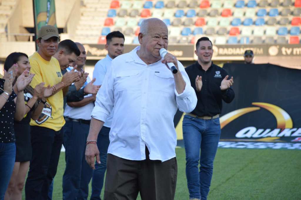 INAUGURA GOBERNADOR VMCC, SEGUNDA EDICIÓN DE LA COPA PAZÍFICA DE FÚTBOL