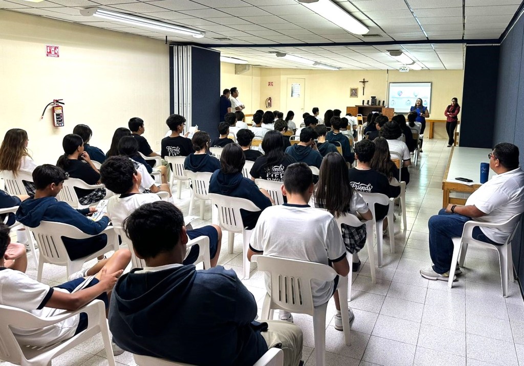 ATIENDE COMISIÓN PARA PREVENIR LA TRATA DE PERSONAS A COMUNIDAD ESCOLAR DE&nbsp;#LAPAZ