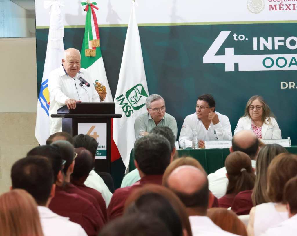 ASISTE GOBERNADOR #VMCC A INFORME DEL TITULAR DEL #IMSS EN&nbsp;#BCS