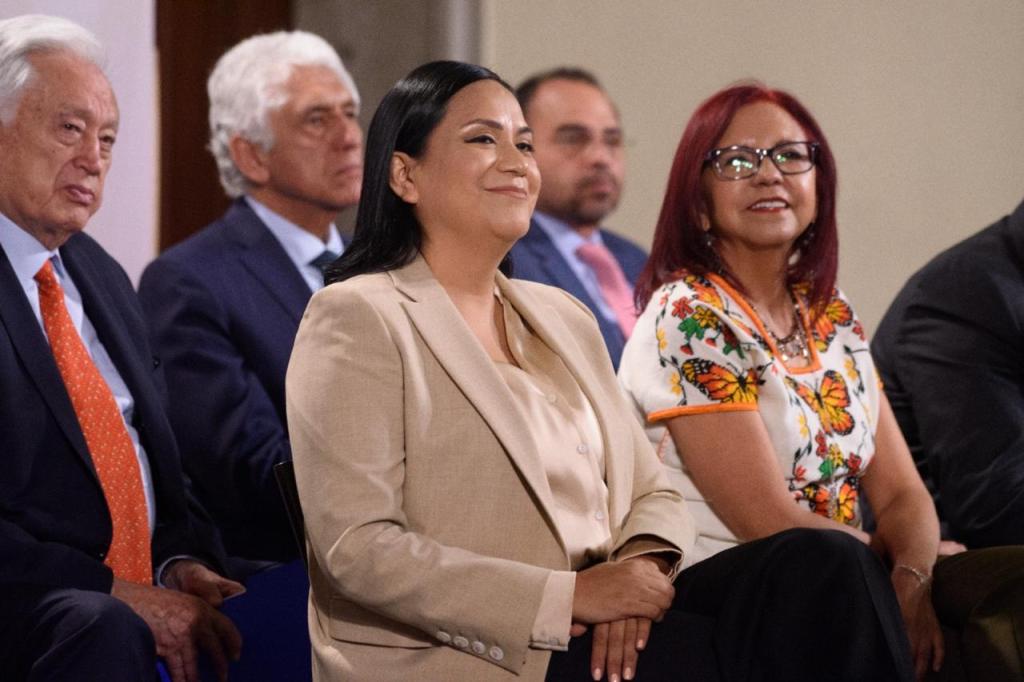 En Acapulco y Coyuca, regresan a clases 100% de escuelas afectadas por huracán Otis: Leticia&nbsp;Ramírez