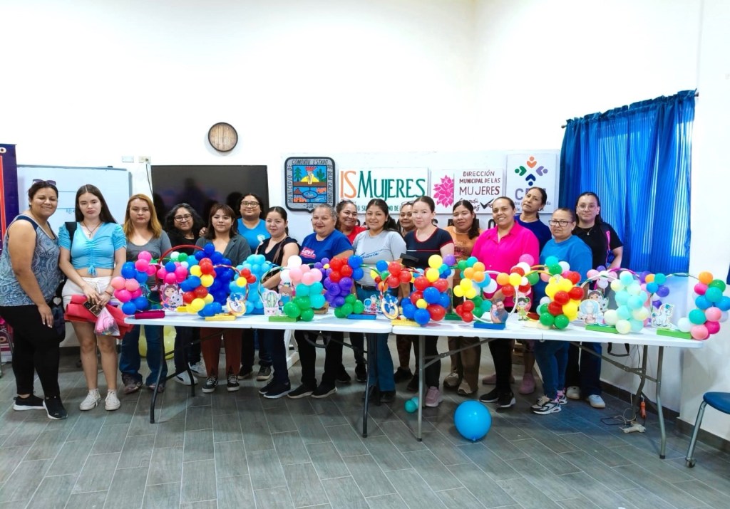 CONCLUYEN TRABAJOS DEL TALLER “MANOS A LA OBRA” PARA MUJERES EN COMONDÚ
