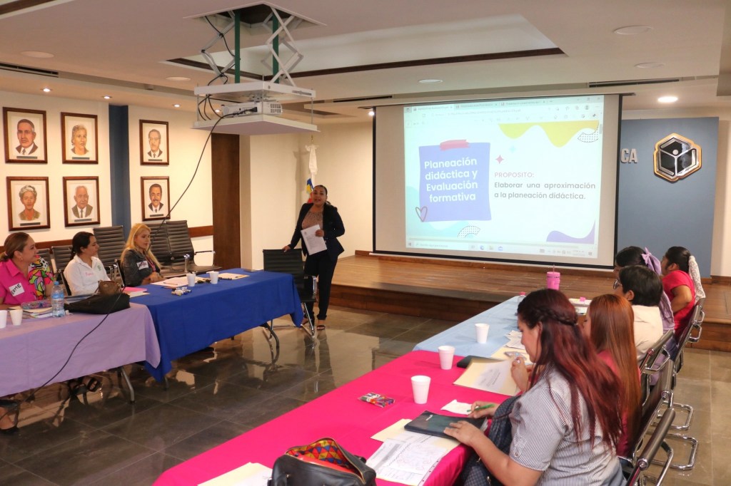 SOSTIENE SEP REUNIÓN CON CENTROS DE ATENCIÓN INFANTIL INCORPORADOS