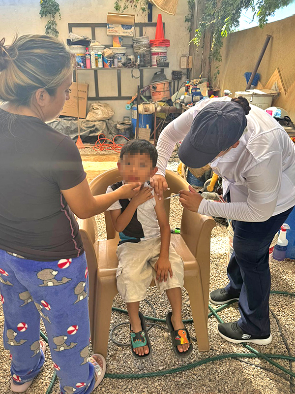 MEDIANTE ESFUERZOS SECTORIALES HA INCREMENTADO LA COBERTURA DE VACUNACIÓN INFANTIL EN BCS