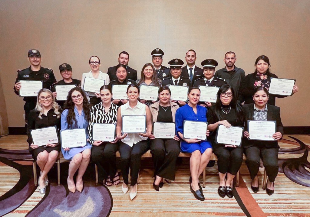 RECIBEN ELEMENTOS DE LA UNIDAD DE ATENCIÓN A VÍCTIMAS CAPACITACIÓN EN EL EXTRANJERO