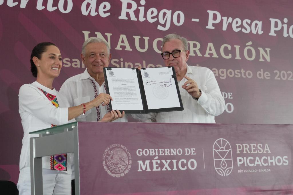 En el sur de Sinaloa, presidente AMLO entrega distrito de riego de la presa&nbsp;“Picachos”