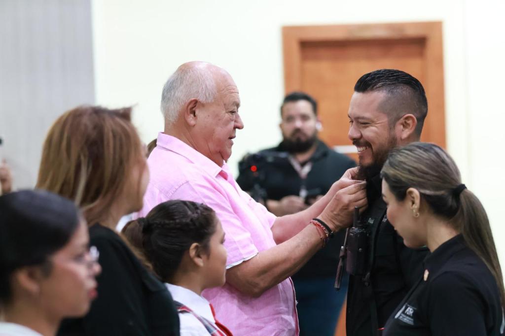 RECONOCE GOBERNADOR VMCC EL TRABAJO DE LAS CORPORACIONES DE SEGURIDAD EN BCS