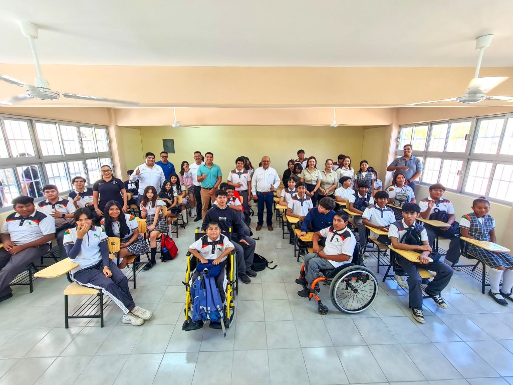 ENTREGA GOBIERNO DEL ESTADO AULA DIDÁCTICA AL PLANTEL CECYT 05 DE CABO SAN LUCAS