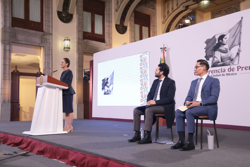 Presidenta Claudia Sheinbaum firma iniciativa de reforma para asegurar derechos a trabajadores de plataformas digitales