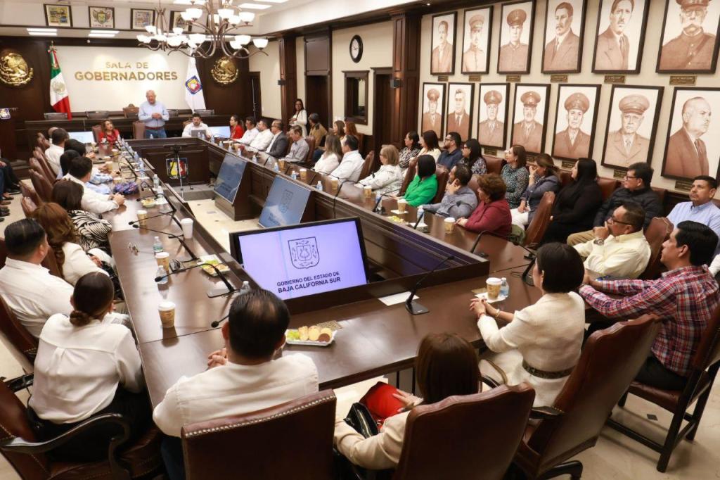 SE REÚNE VÍCTOR CASTRO CON MAGISTRADOS DEL TRIBUNAL DE JUSTICIA DEL ESTADO Y DIPUTADOS DEL&nbsp;CONGRESO