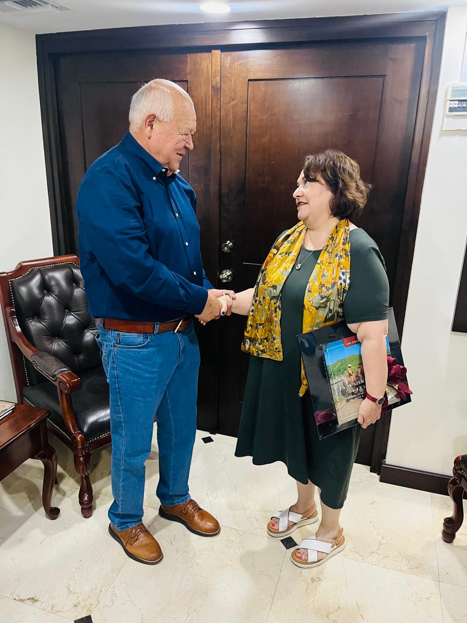 EL GOBERNADOR DE BCS, VMCC RECIBE A EMBAJADORA DE MÉXICO EN ALEMANIA