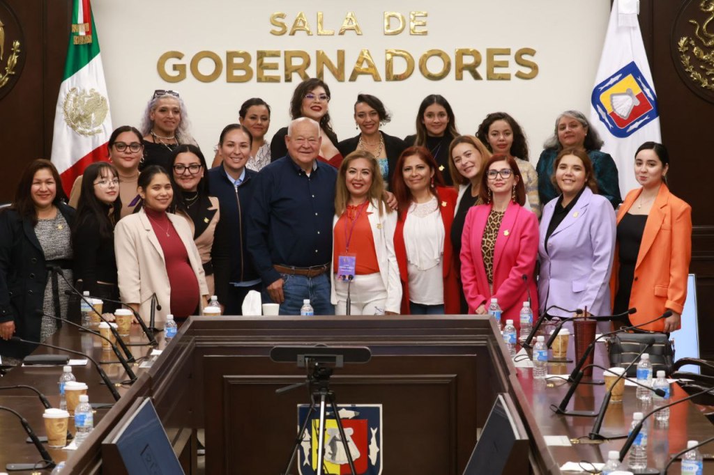 SE REÚNE GOBERNADOR, VÍCTOR CASTRO CON INTEGRANTES DEL PARLAMENTO DE MUJERES DE BCS