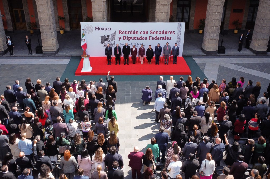 Legisladores federales y presidenta Claudia Sheinbaum ratifican compromiso con la 4T: López Hernández