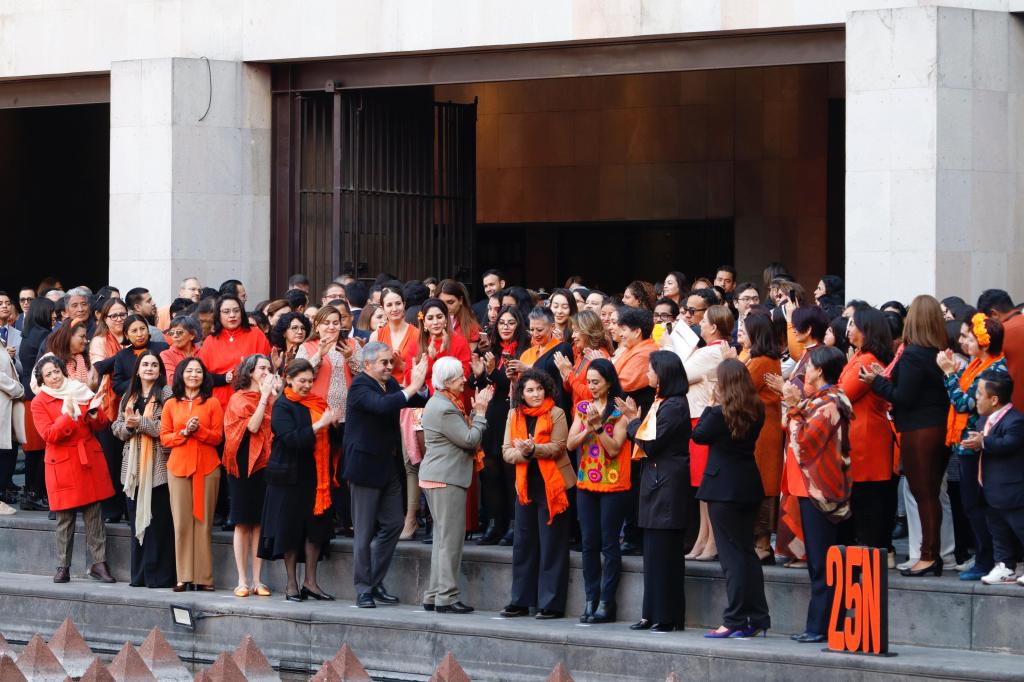 La violencia contra las mujeres es inadmisible: canciller Juan Ramón de la Fuente