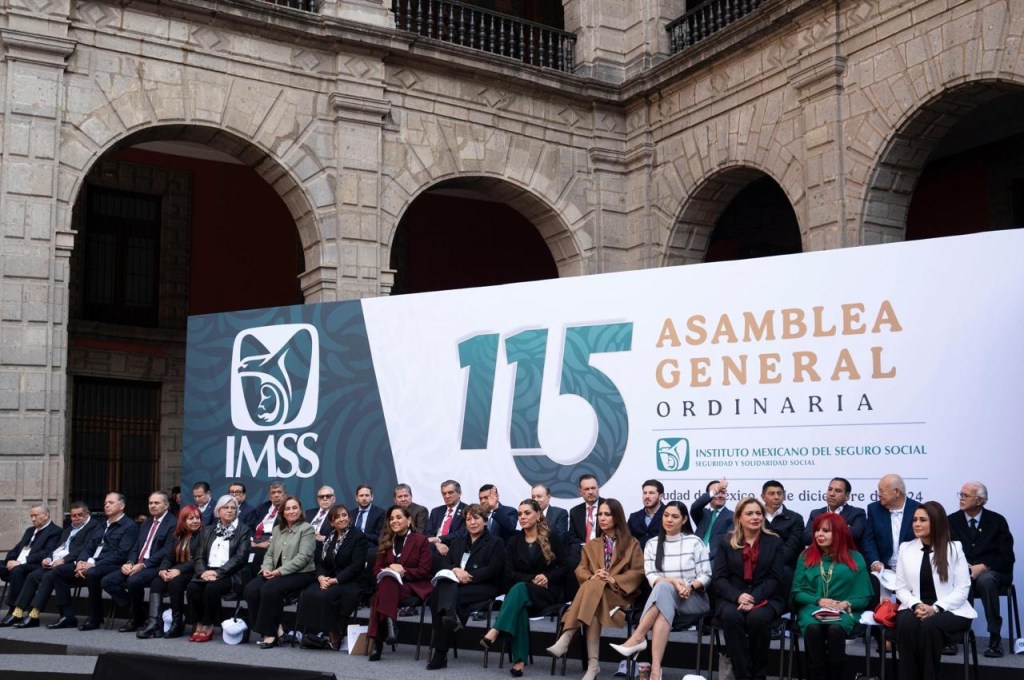 ASISTE GOBERNADOR VÍCTOR MANUEL CASTRO COSÍO A LA 115ª ASAMBLEA GENERAL ORDINARIA DEL IMSS