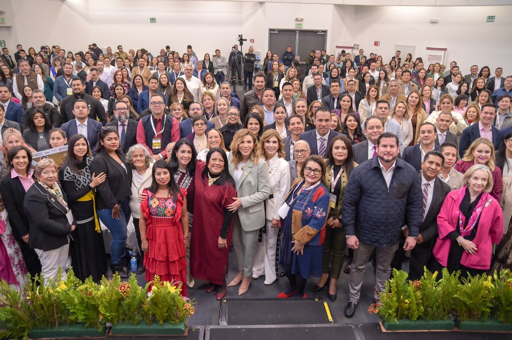 ASISTE DIF BCS AL ENCUENTRO NACIONAL DE ALIMENTACIÓN Y DESARROLLO COMUNITARIO