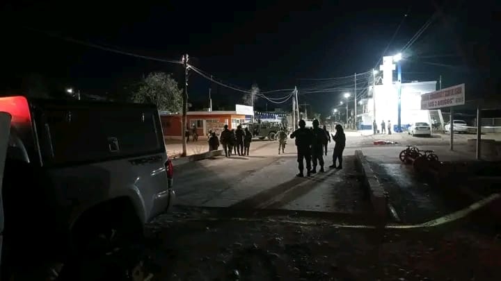 Un hombre sin vida y tres mujeres heridas deja atentado a&nbsp;balazos.