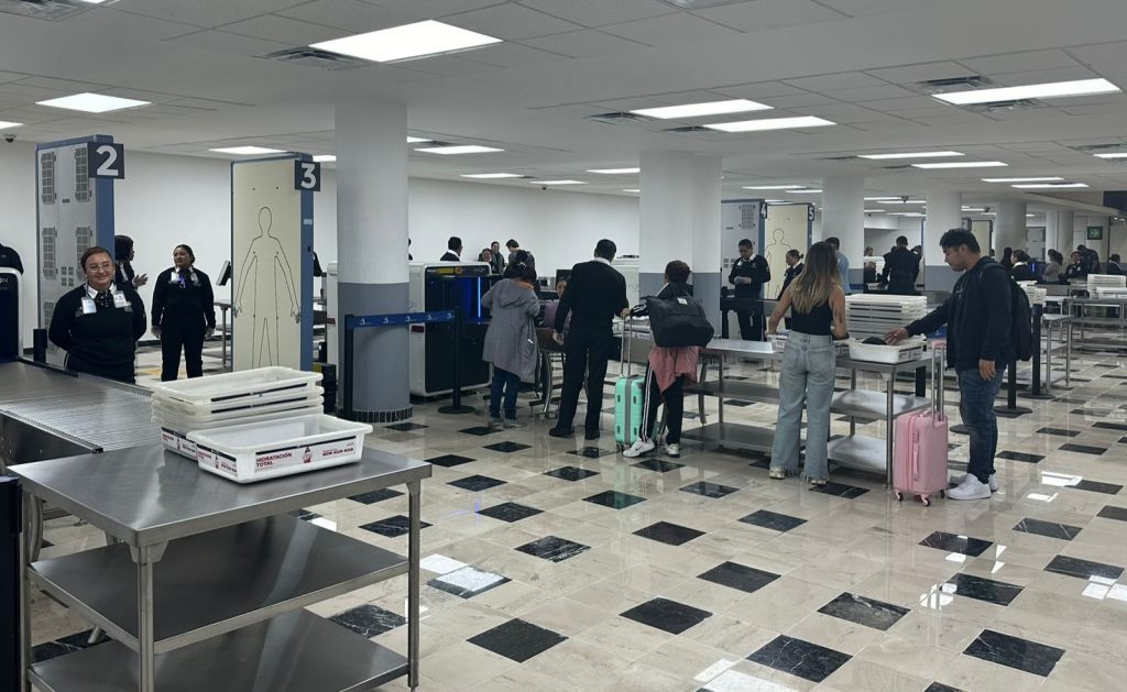 PRESIDENTA CLAUDIA SHEINBAUM ANUNCIA REMODELACIÓN DEL AEROPUERTO INTERNACIONAL DE LA CIUDAD DE MÉXICO