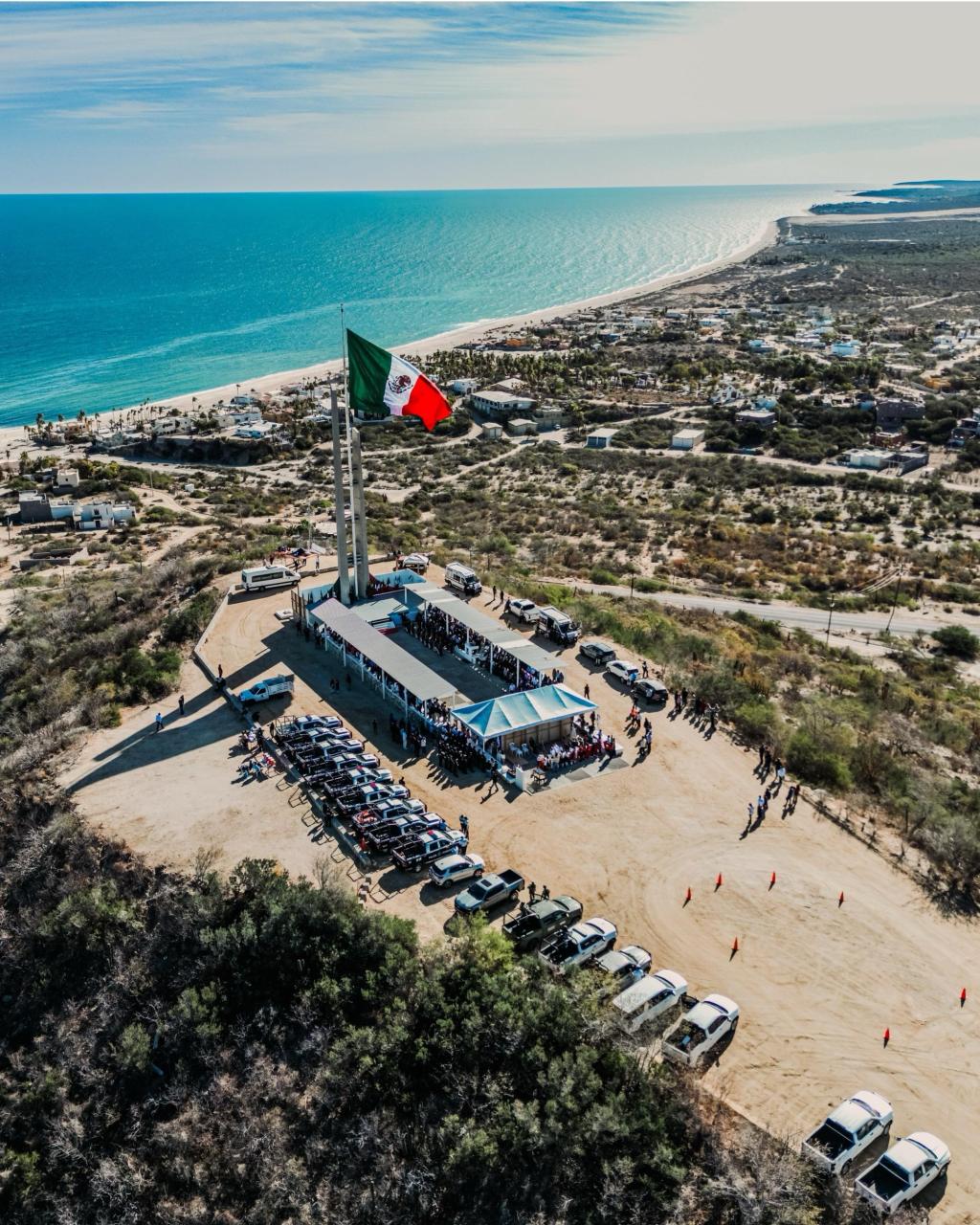 Encabeza alcalde Christian Agúndez ceremonia conmemorativa por Día de la Bandera Nacional