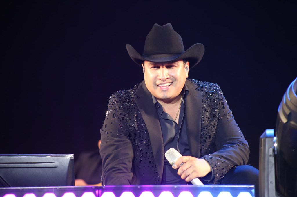 Con un lleno total inician&nbsp;Fiestas Tradicionales San José del Cabo 2025 y la&nbsp;espectacular&nbsp;presentación de&nbsp;Julión&nbsp;Álvarez