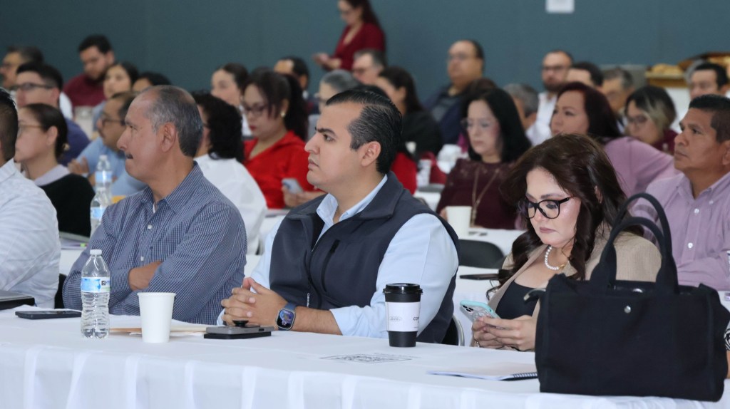 Impulsan la profesionalización de servidores públicos en disciplina financiera