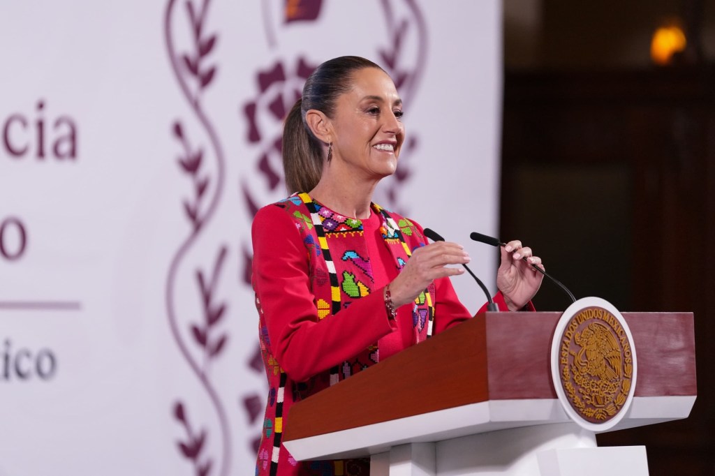 Reconoce la presidenta Claudia Sheinbaum al gobernador de BCS por la reapertura del camino costero&nbsp;de&nbsp;Cabo del&nbsp;Este