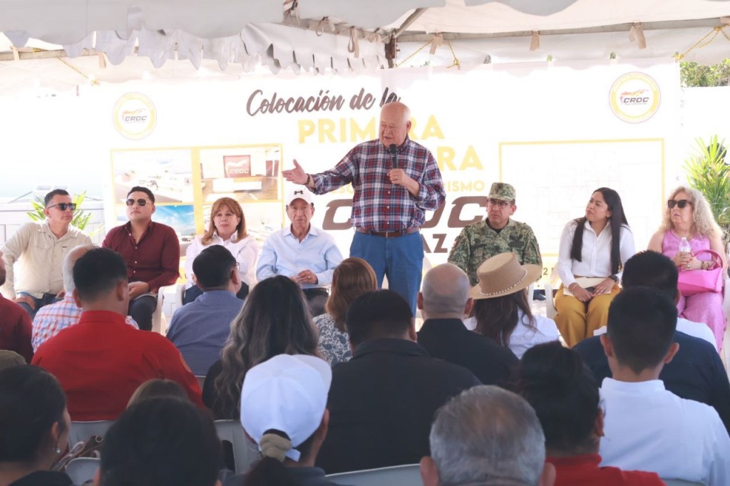 Encabeza Víctor Castro la colocación de la primera piedra de la tercera Escuela de Turismo de la CROC en el&nbsp;estado