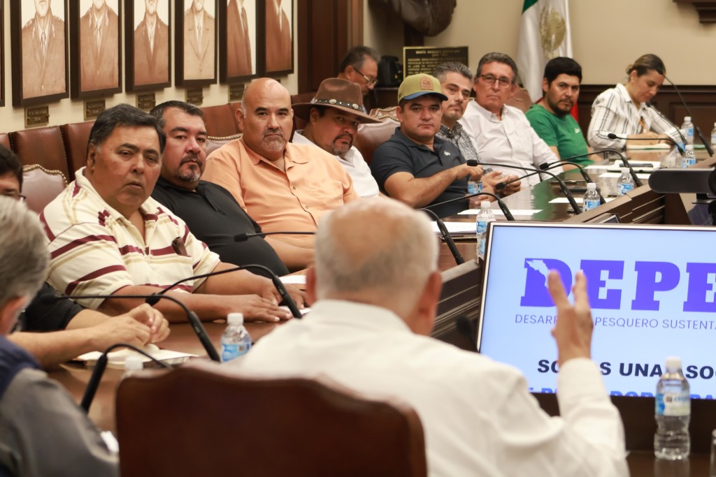 Presentan pescadores ribereños ante el Gobernador y titular de la CONANP iniciativa para crear una nueva reserva de la&nbsp;biosfera