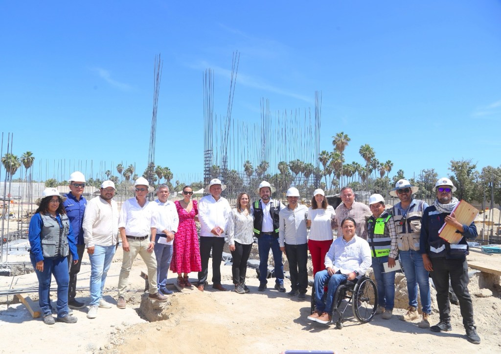 Visita alcalde Christian Agúndez obras de construcción del nuevo CRIT Los&nbsp;Cabos