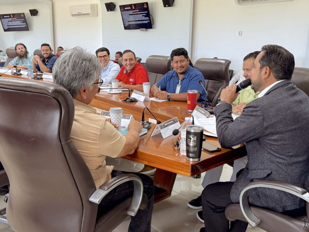 Sesiona&nbsp;la Junta de Gobierno del INDEM&nbsp;Los&nbsp;Cabos