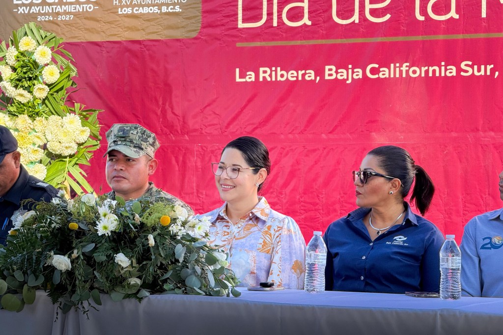 Con ceremonia cívica y ofrenda floral conmemoran&nbsp;en La Ribera el Día de la Marina&nbsp;Nacional