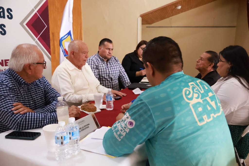 Gobernador Víctor Castro encabeza jornada de audiencias públicas en La&nbsp;Paz