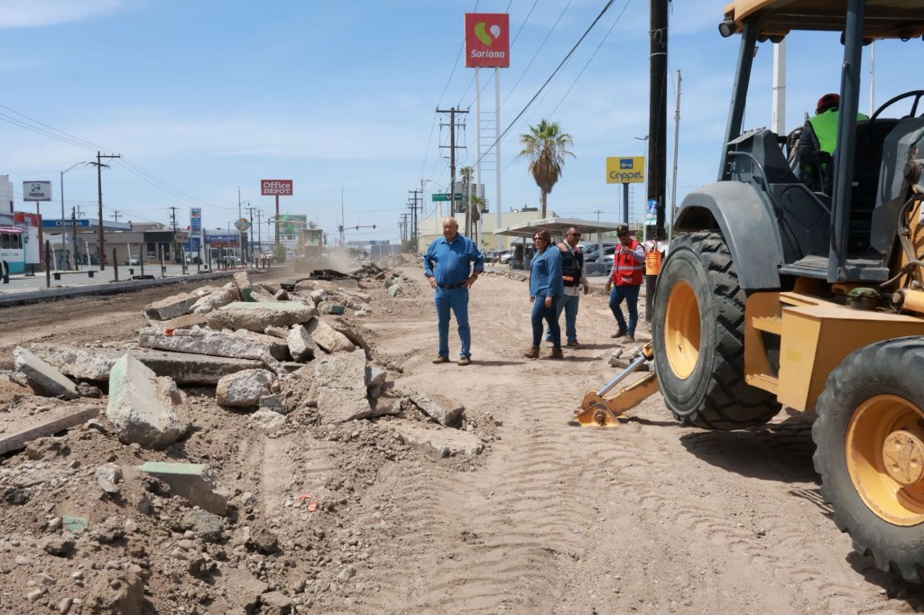 Supervisa Víctor Castro obras demejoramiento vial en&nbsp;La Paz; se invierten más de 91&nbsp;mdp