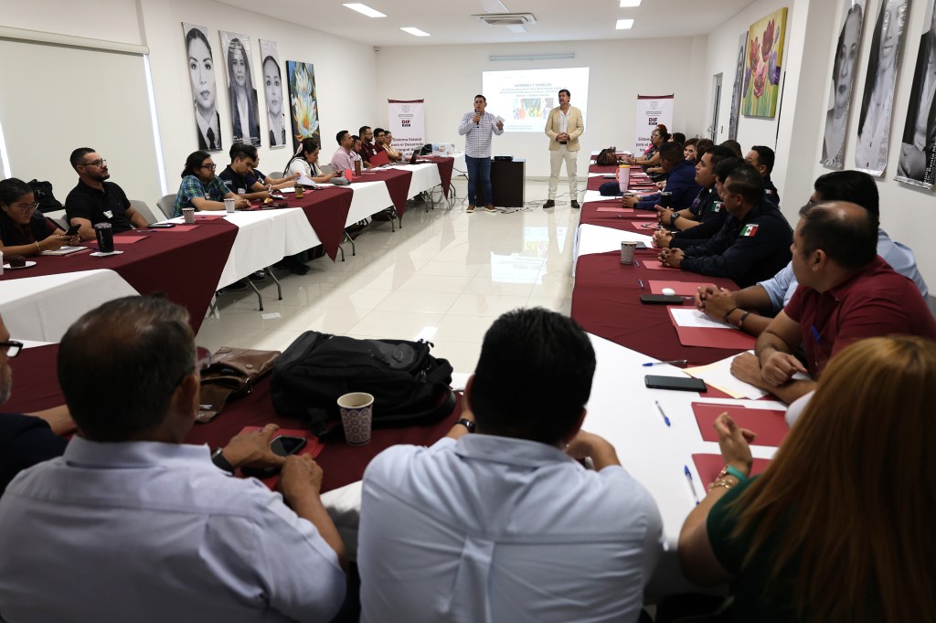 Imparte SEDIF un taller sobre Masculinidades y Democracia&nbsp;Familiar