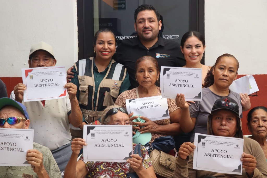 Entregan apoyos asistenciales a familias de Cabo San&nbsp;Lucas