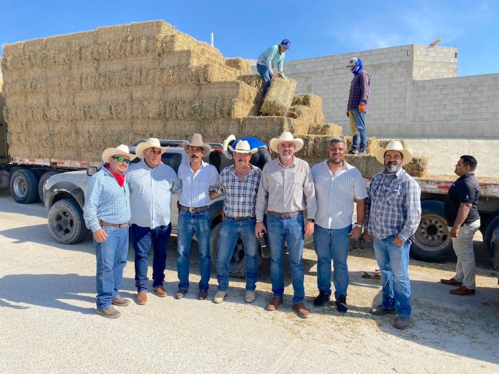 Continúa apoyo al sector ganadero de Los Cabos a través del subsidio al flete de&nbsp;pastura