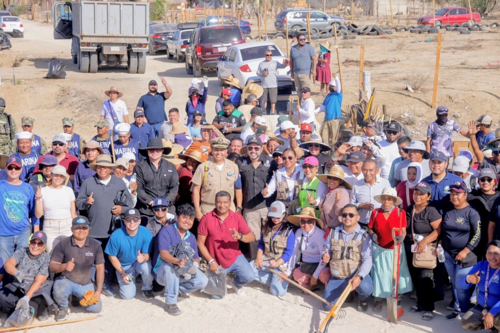 Limpieza y consciencia ambiental en Los Cabos: alcalde Christian Agúndez encabeza&nbsp;jornada&nbsp;en Caribe&nbsp;Bajo