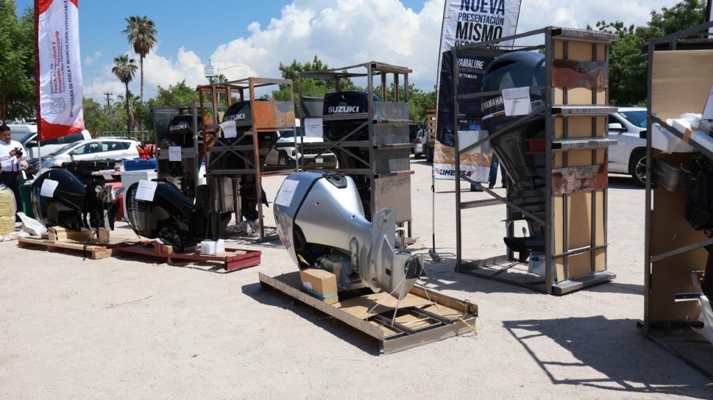 Entrega Gobernador equipo pesquero y acuícola por más de&nbsp;5&nbsp;mdp