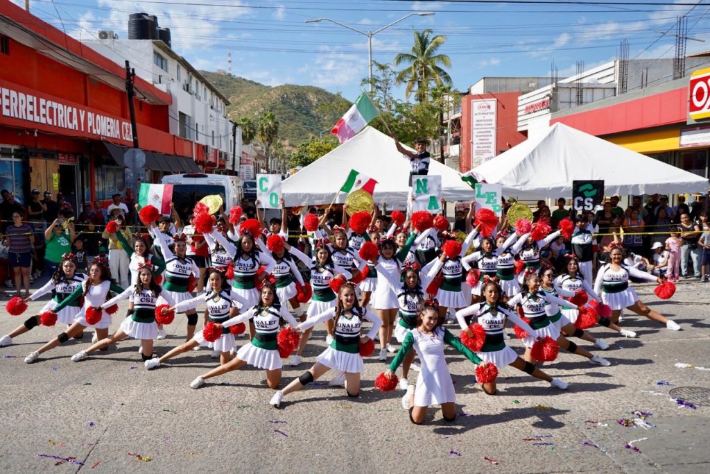 Conmemoran en Cabo San Lucas el CXV Aniversario de la Revolución Mexicana con desfile cívico-deportivo
