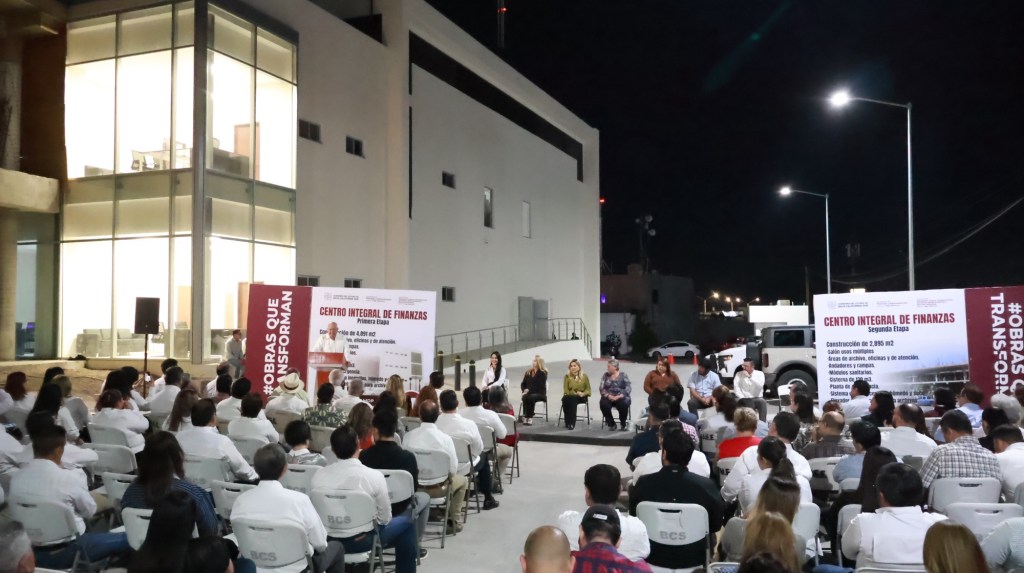 Entrega gobernador Víctor Castro primera etapa del Centro&nbsp;Integral&nbsp;de Finanzas