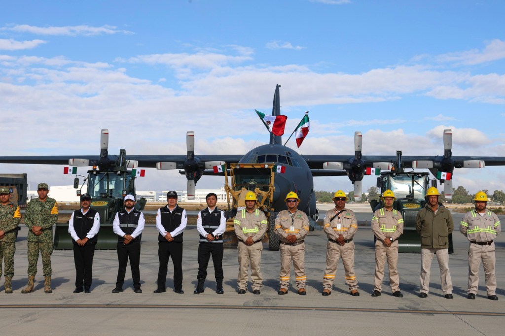 Gracias por sostener a la patria en los momentos más duros: Presidenta reconoce a personal que atendió al pueblo tras las lluvias&nbsp;intensas