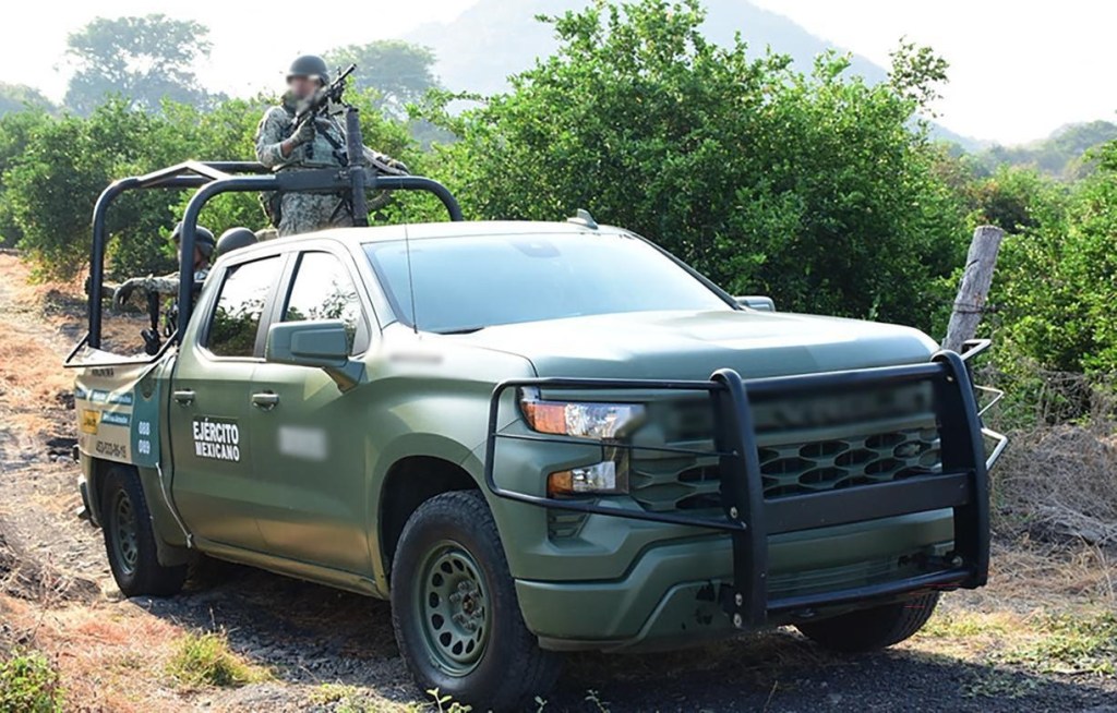 AUTORIDADES INHABILITAN SIETE TOMAS CLANDESTINAS EN MICHOACÁN Y DETIENEN A CINCO&nbsp;PERSONAS