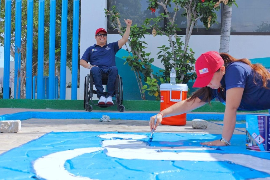 Recuperan y pintan espacios azules en Los Cabos para promover movilidad&nbsp;incluyente