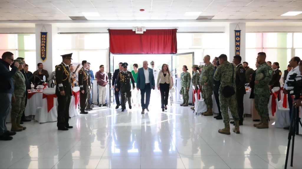 Asiste Gobernador VMCC a ceremonia por el Día del Ejército Mexicano