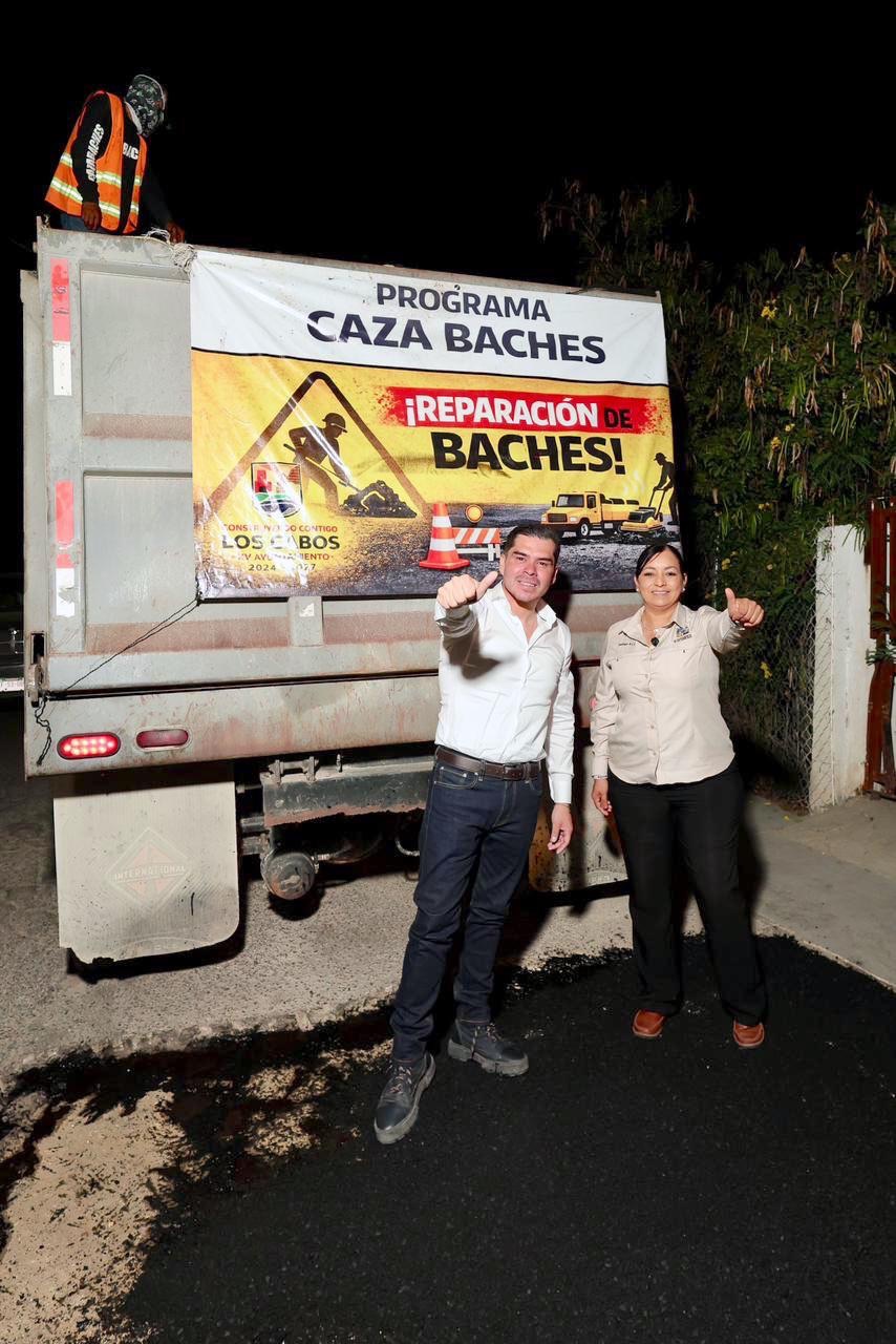 Programa Caza Baches atiende calles en la delegación municipal de Santiago