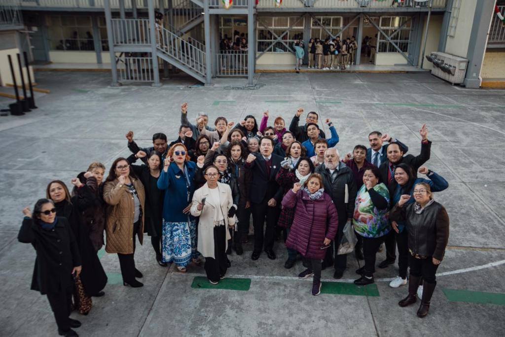 Maestros, pilares fundamentales en la construcción de formadores de la Nueva Escuela&nbsp;Mexicana