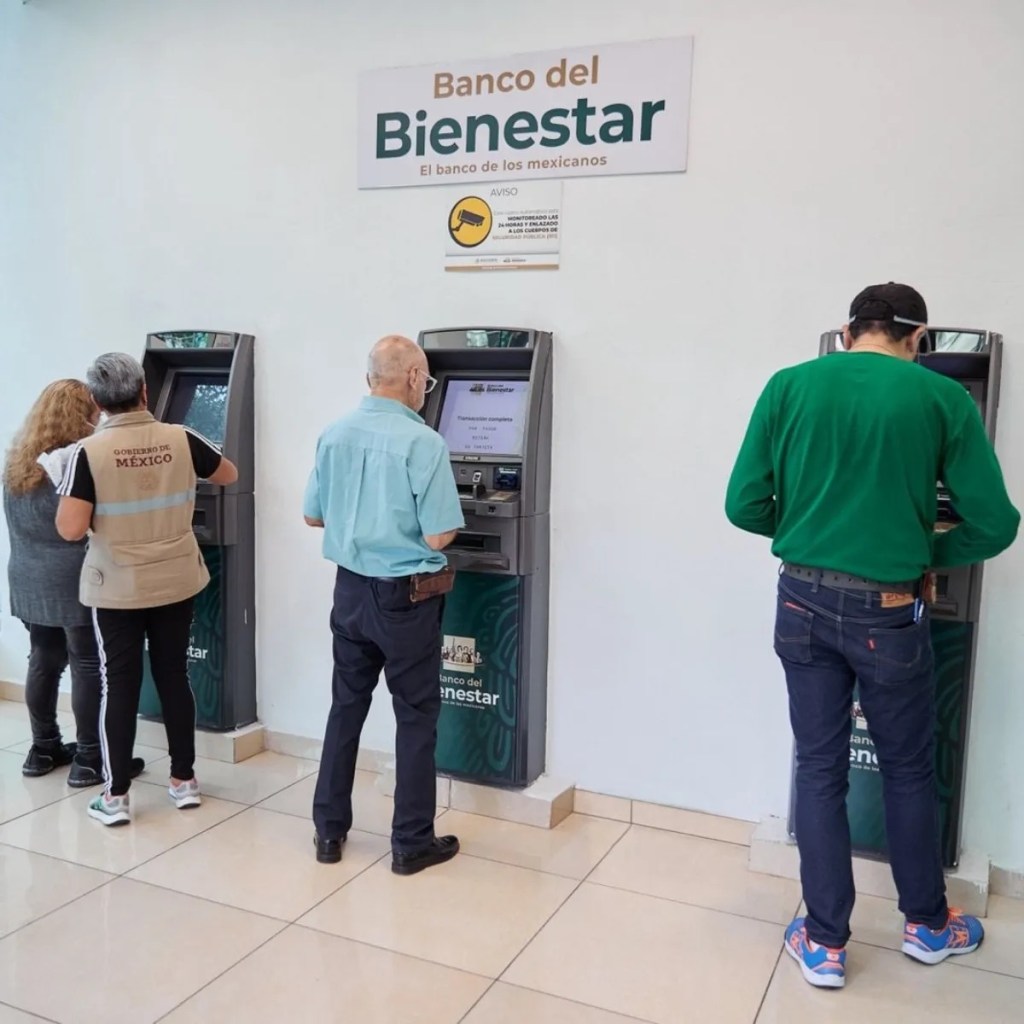 Turnan a comisiones del Senado iniciativa del Ejecutivo para limitar pensiones de funcionarios públicos