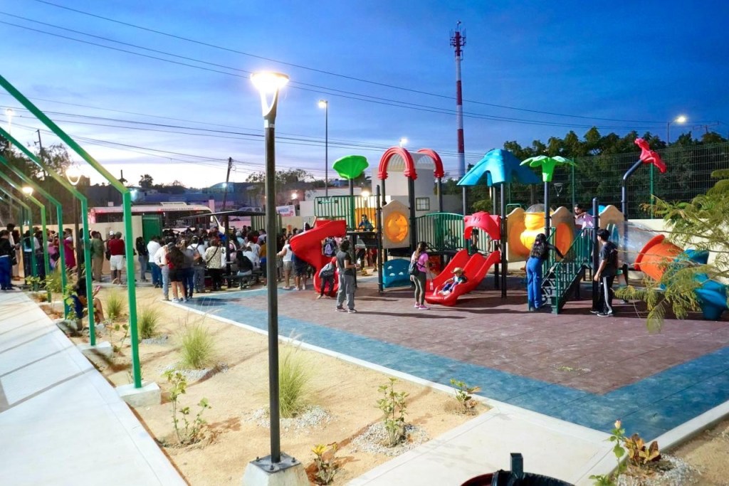 Alcalde Christian Agúndez entrega&nbsp;la construcción del parque público&nbsp;Centro Integrador de Desarrollo&nbsp;en la colonia El&nbsp;Caribe